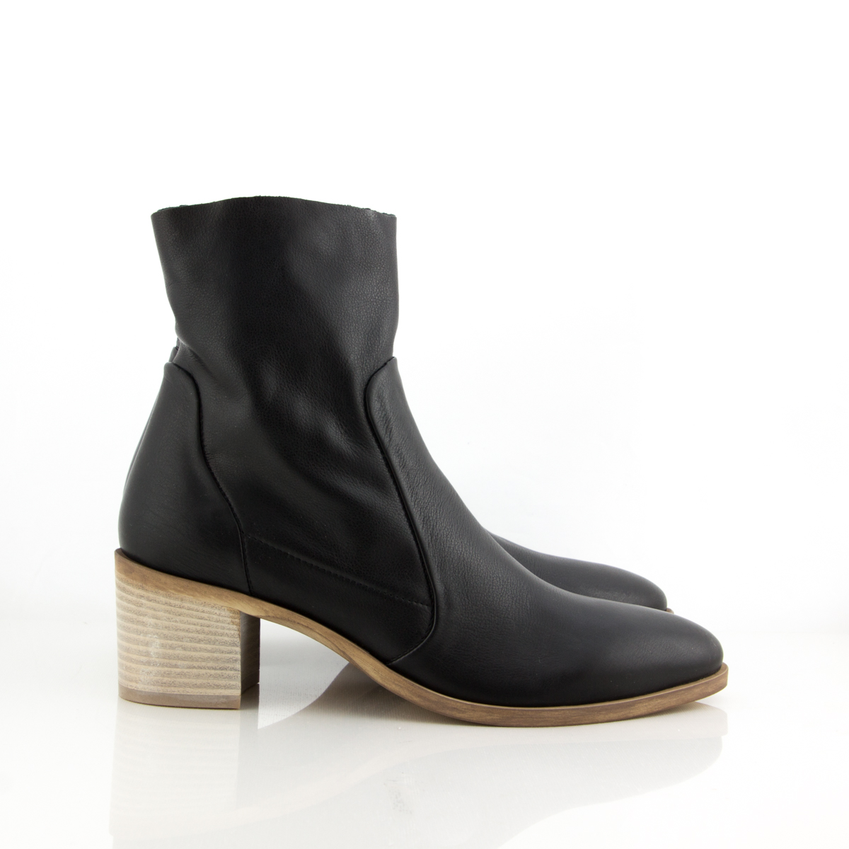 Donna Carolina Capri Nero Leather Sole Boot