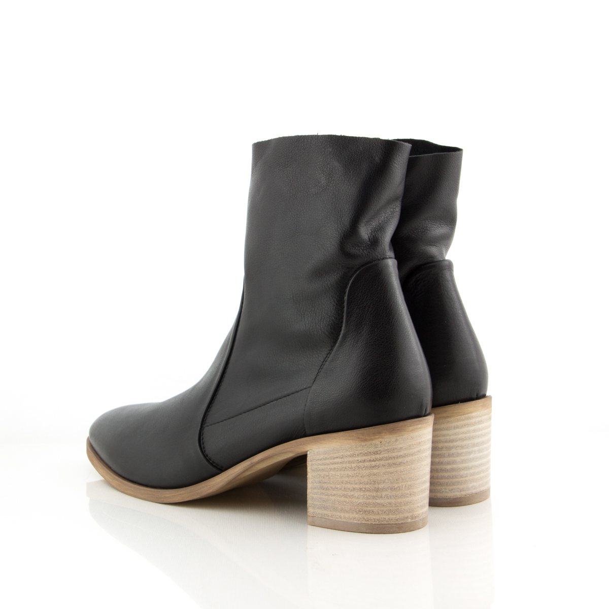 Donna Carolina Capri Nero Leather Sole Boot